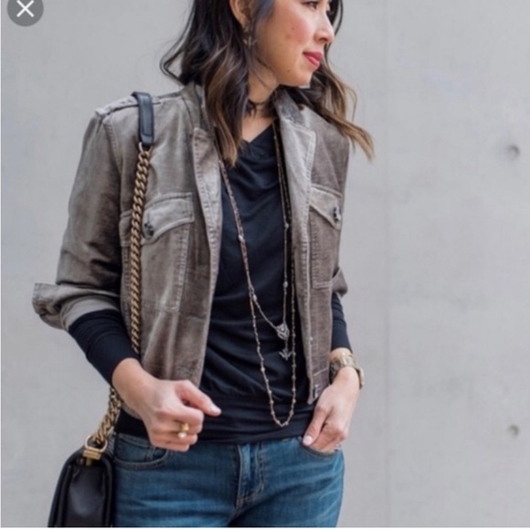 Cabi Graph Blouse  Ruffle Collar Sleeveless Blouse Size Small - Picture 3 of 14